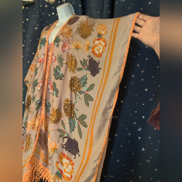 Flowy Bohemian Floral Kimono With Gold Accents And Fringe - Picture 3 of 5